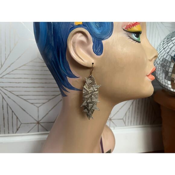 Artisan Handmade Gold Metallic Leather Geometric Earrings - Picture 4 of 10